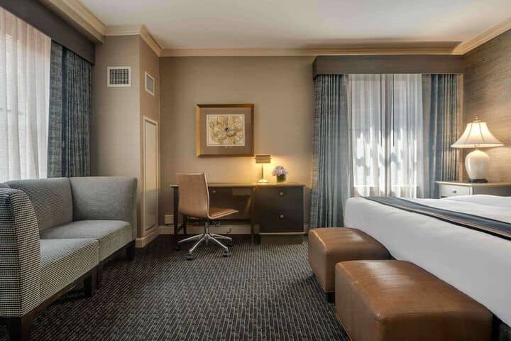 Room 5 of 22