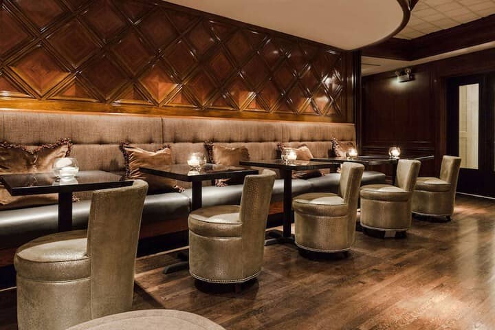 Lounge 18 of 22